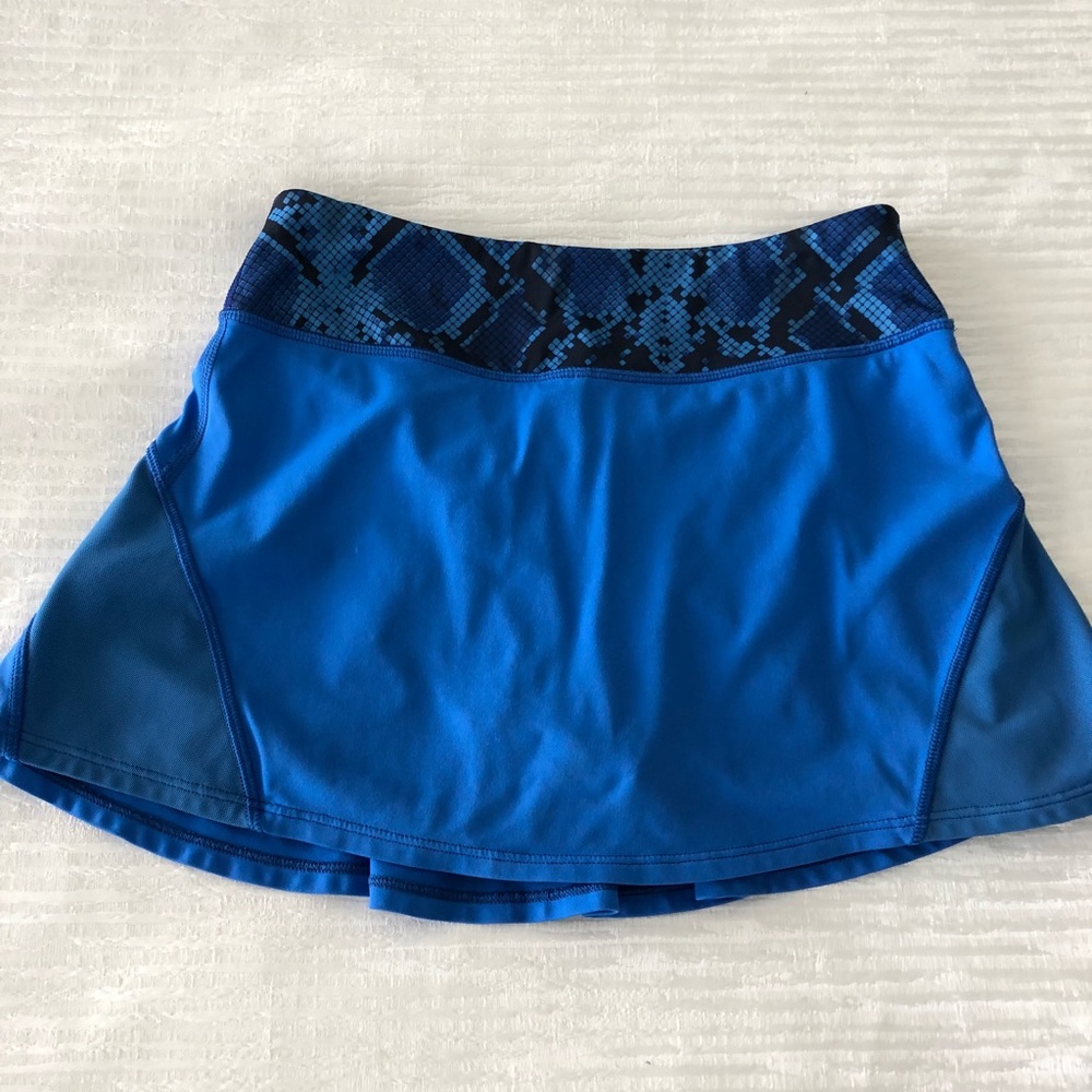 Lululemon skirt size 2
